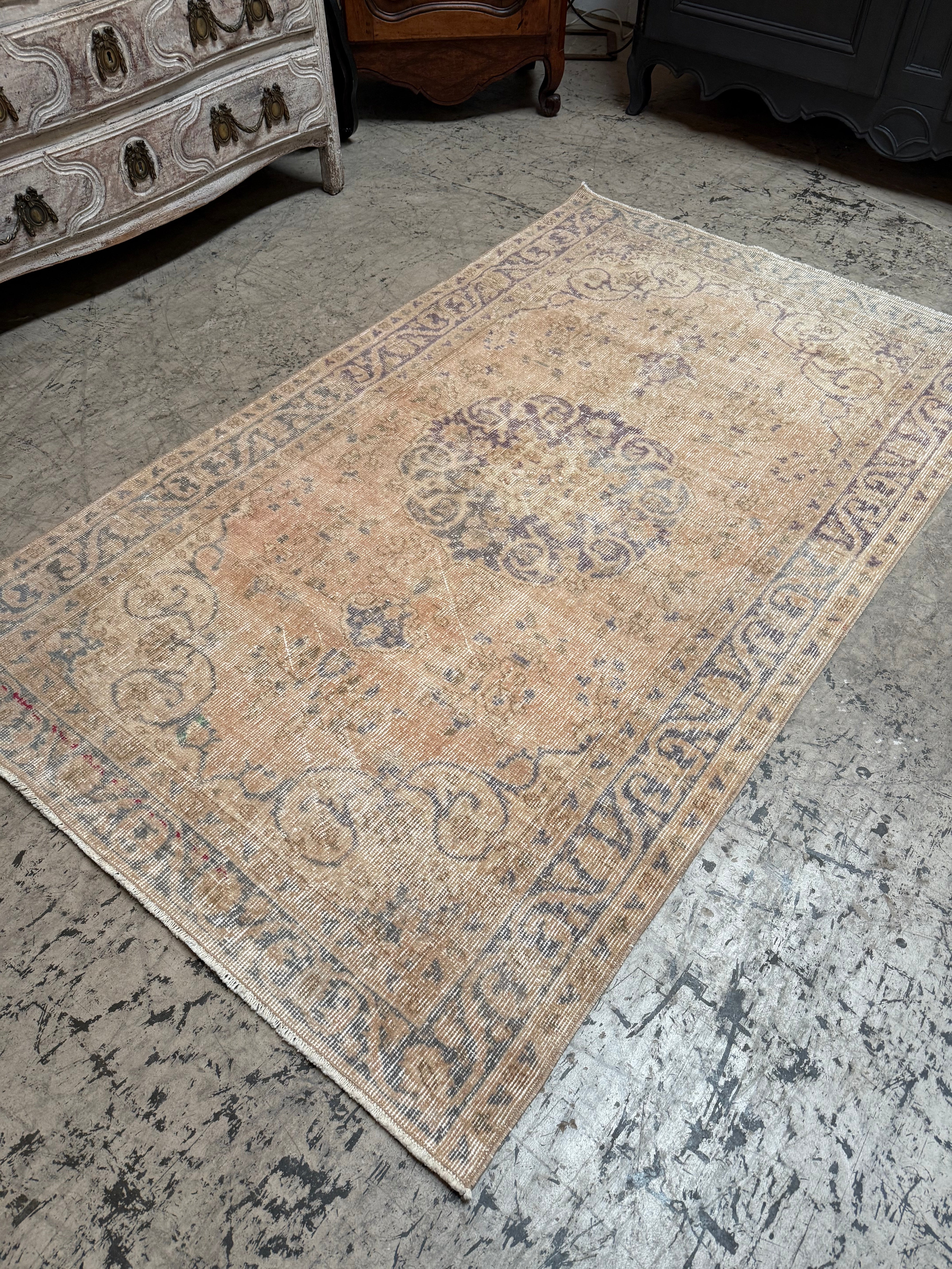 Vintage Turkish Rug - 196cmL x 118cmW
