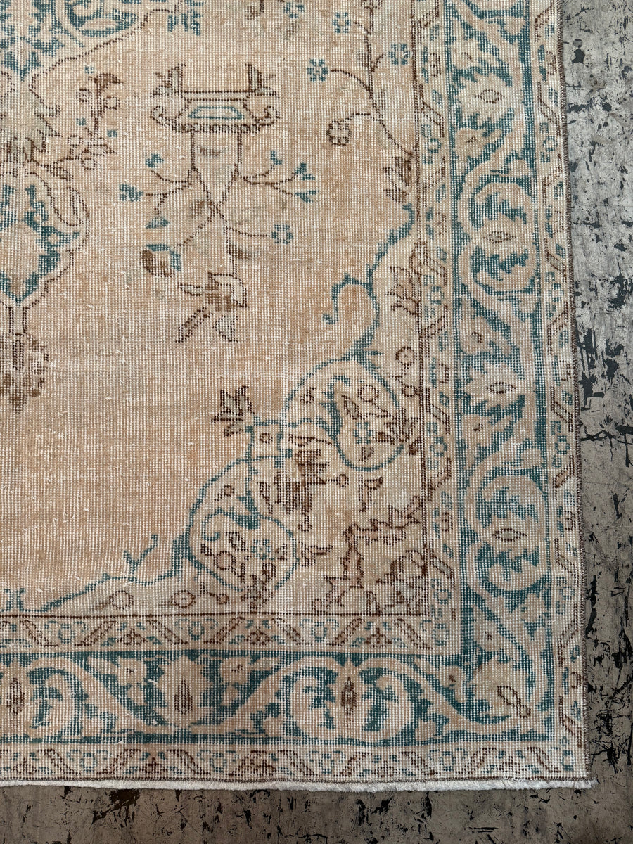 Vintage Turkish Rug - 256cmL x 150cmW