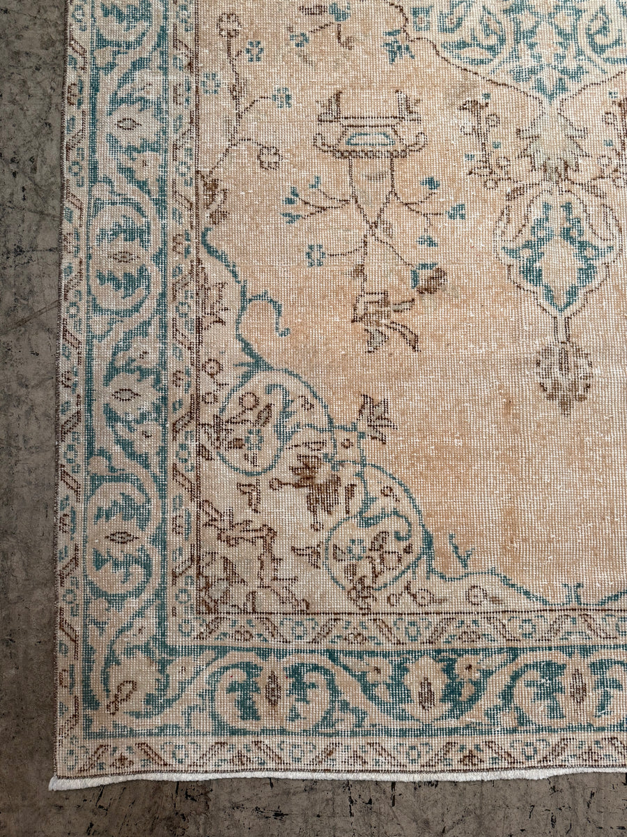 Vintage Turkish Rug - 256cmL x 150cmW