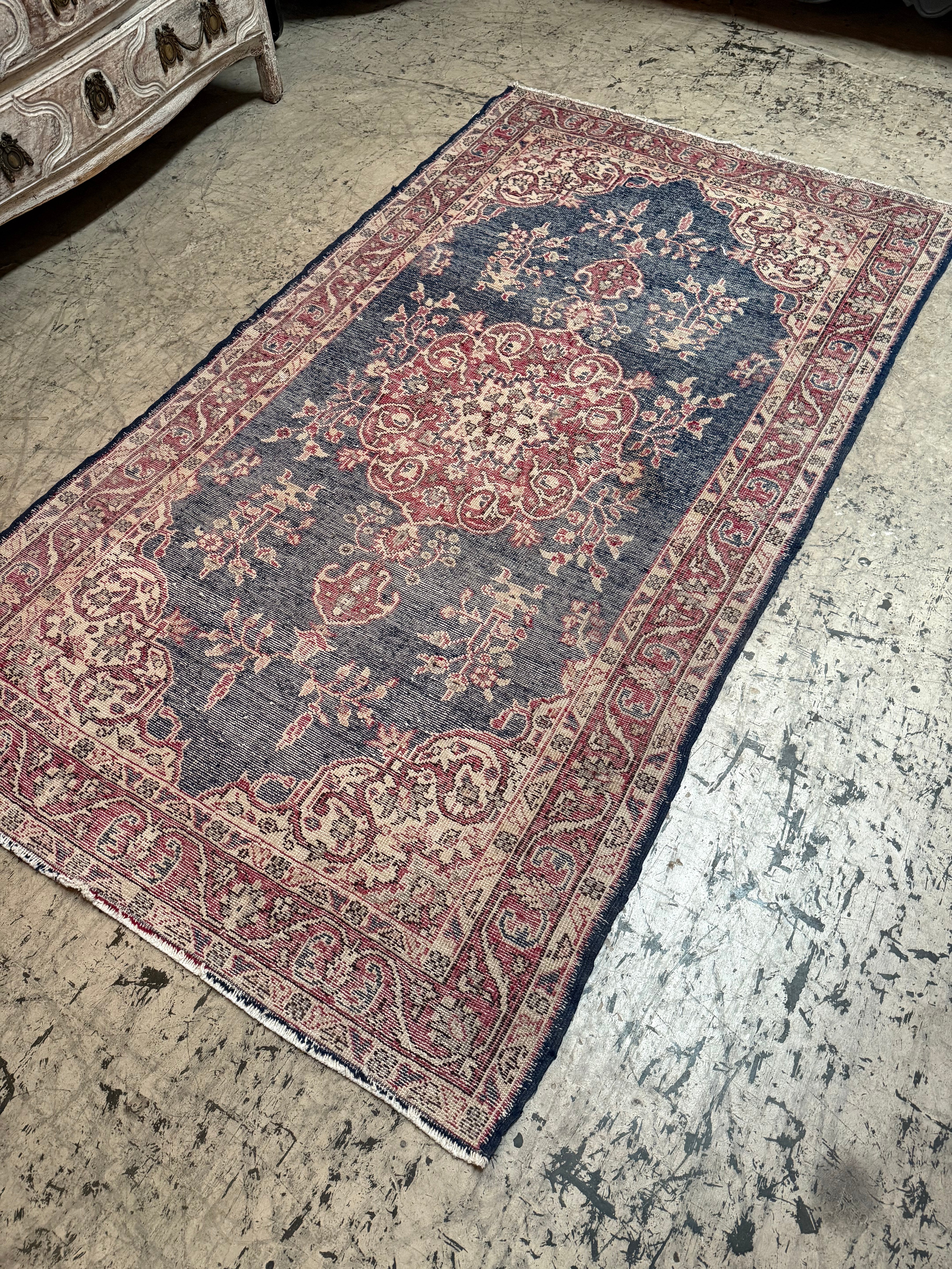 Vintage Turkish Rug - 211cmL x 118cmW