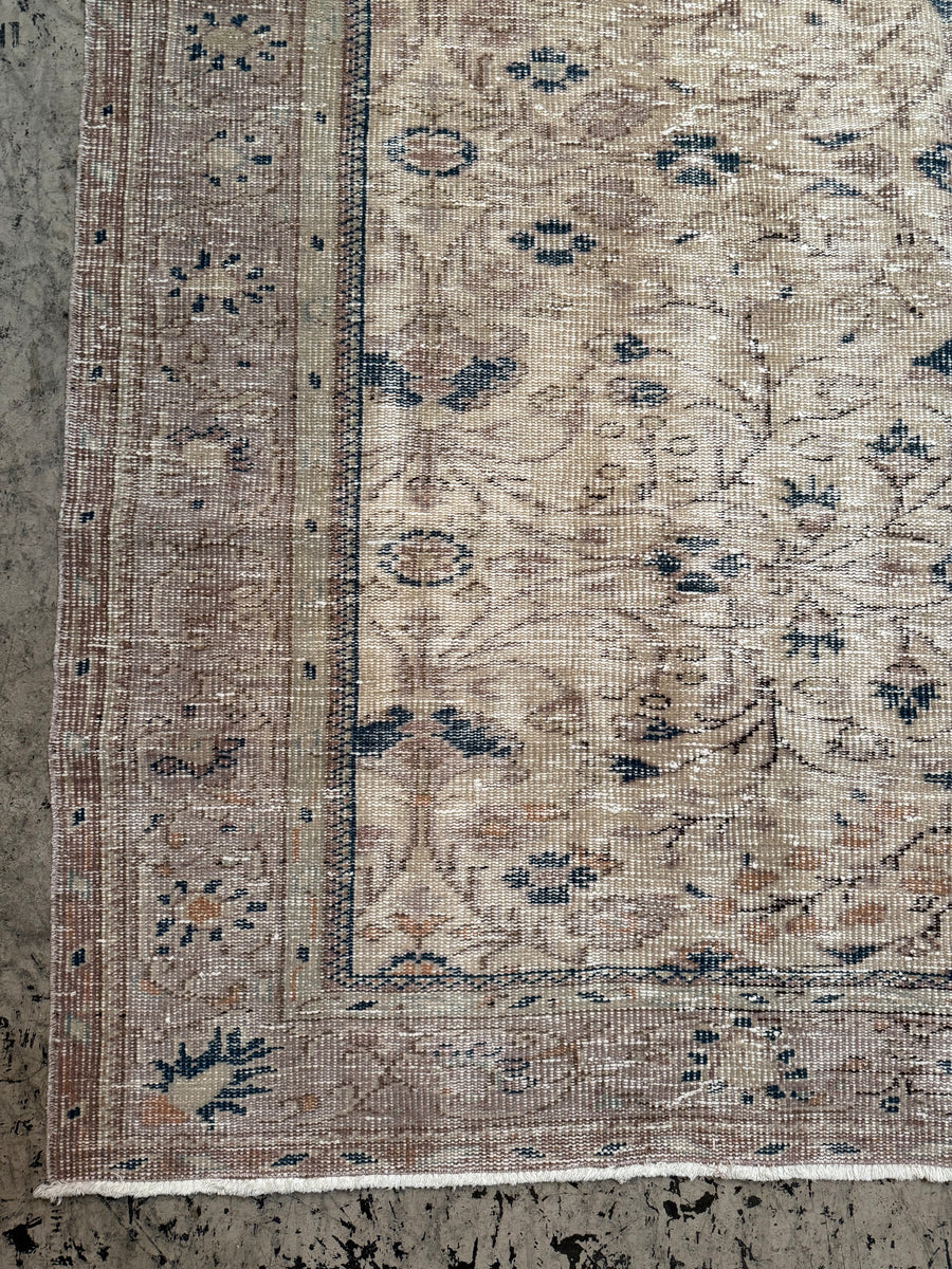 Vintage Turkish Rug - 272cmL x 186cmW