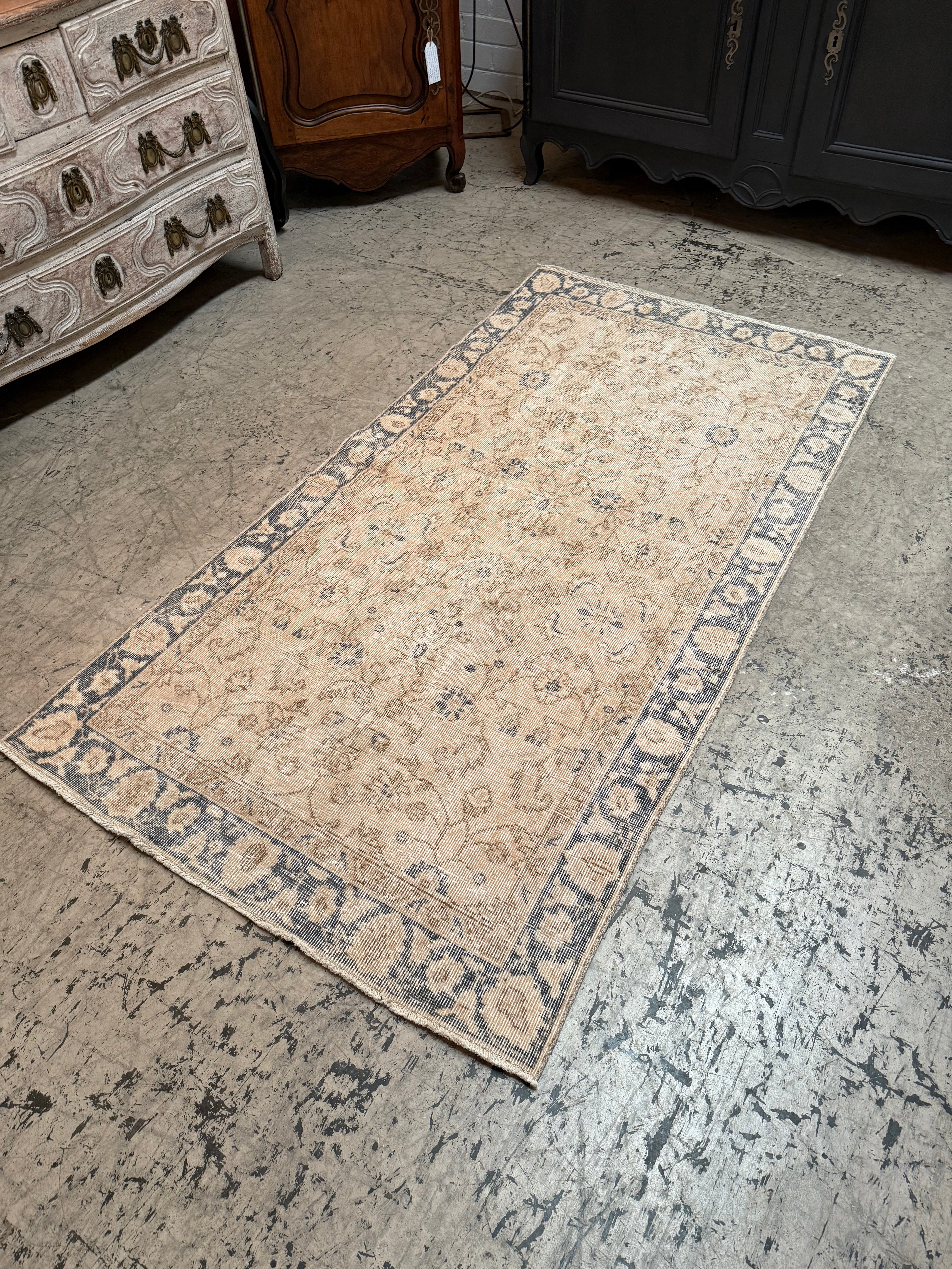 Vintage Turkish Rug - 197cmL x 106cmW